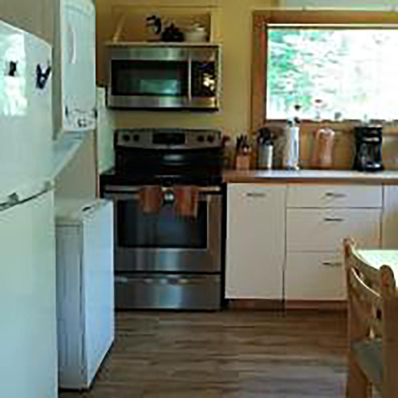 Wedgwood Manor And Glamping Retreat Ξενοδοχείο Crawford Bay Εξωτερικό φωτογραφία